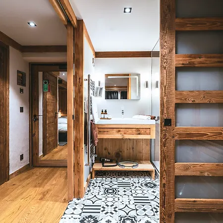 Les Peupliers Hotell Courchevel