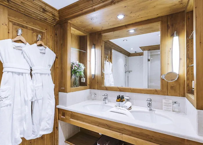 Les Peupliers Hotel 4*
