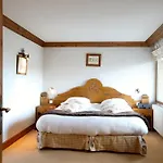Les Peupliers Hotel