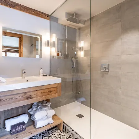 Отель Les Peupliers Куршевель