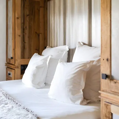 Отель Les Peupliers